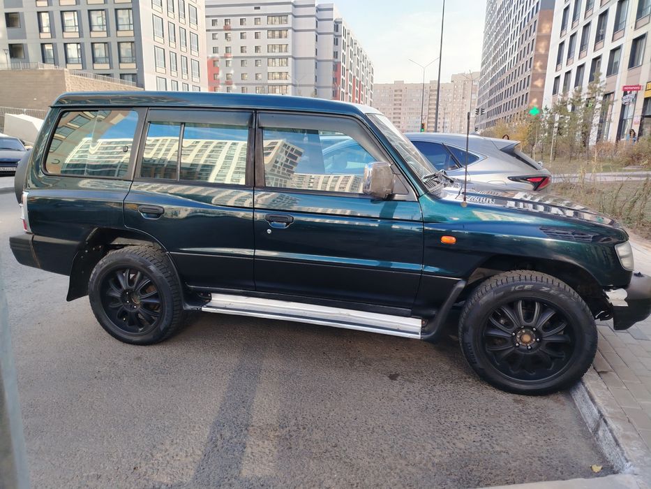 Продам комплект колес r20