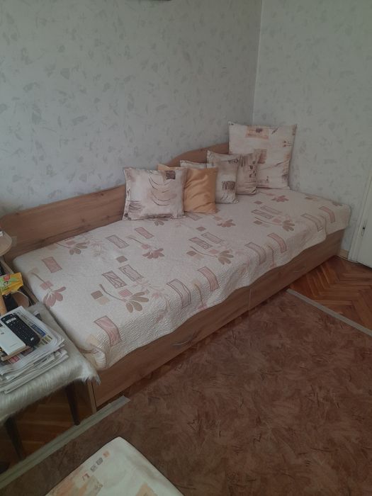 Леглото с ракла и матрак