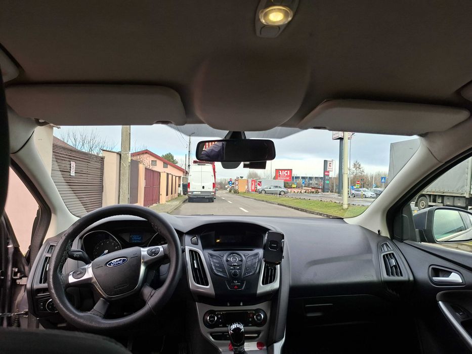 Ford Focus 2011  ,motor 1.6 aspirat ,Euro 5,merge foarte bine.