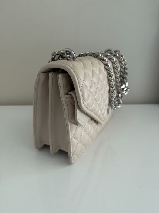 Дамски чанти Guess Jeans Steve Madden