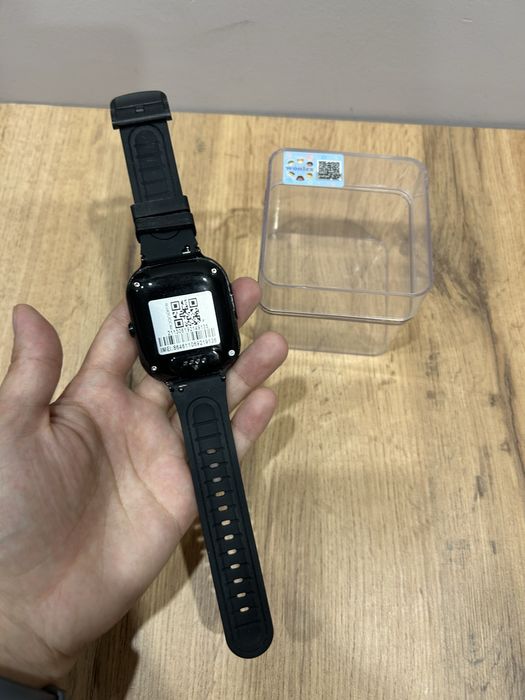 Продам детские часы с GPS