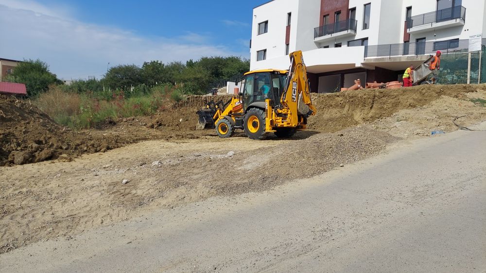 Amenajare teren cu buldoexcavator,  excavator si minincarcator