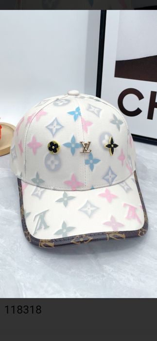 Șapca Louis Vuitton, model 2026, 8 modele, preț fix