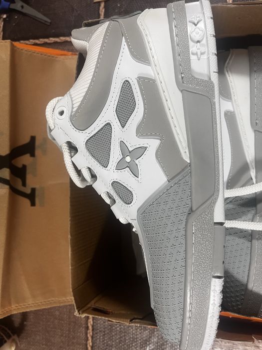 Se vand louis vuitton skate gray