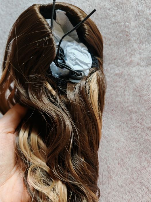 Vând mese pentru prelungire coada