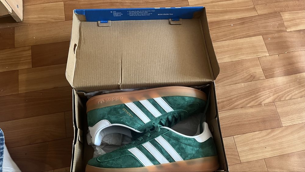 Adidas кроссовки