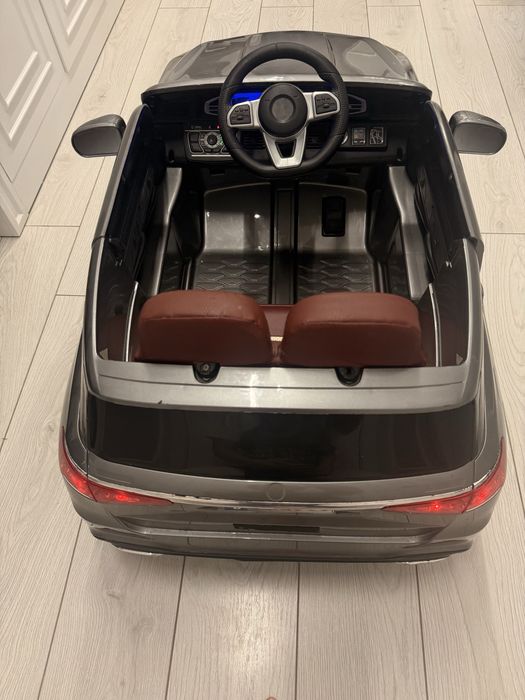 Детская машина мерседес бенз