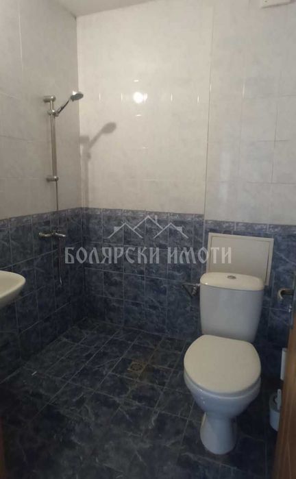 Двустаен апартамент в началото на кв.Картала