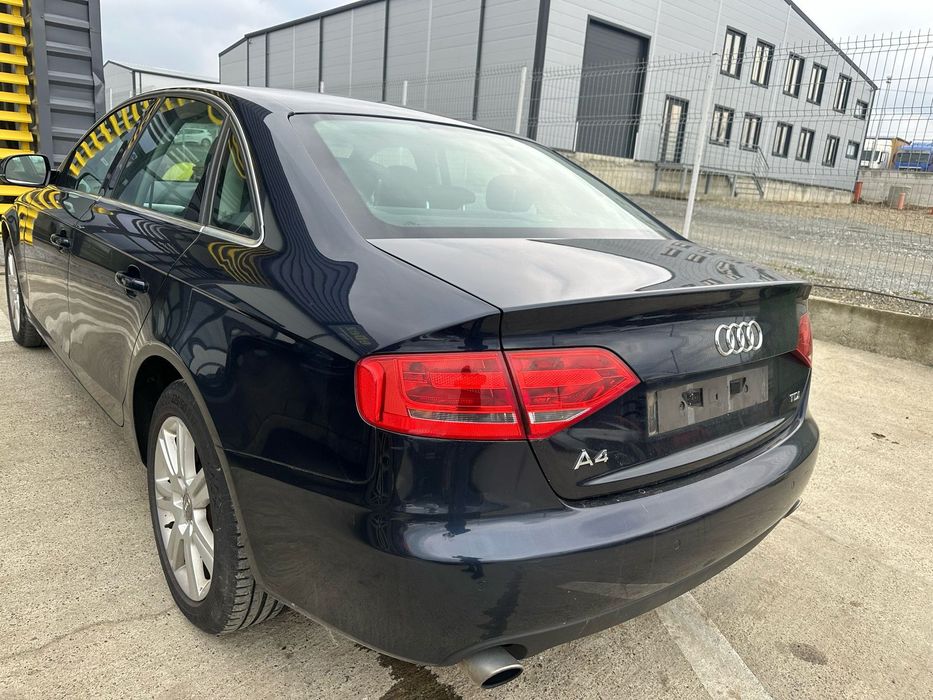 Dezmembrez / Dezmembrari / Piese / Accesorii Audi a4 b8 2010 2.7 tdi CGKA ,cutie automata LTZ