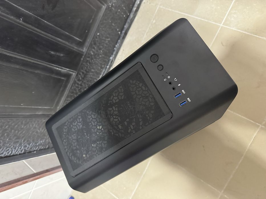 Корпус AeroCool Gladiator