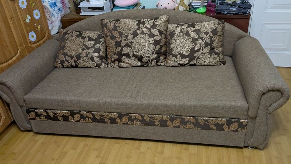 Продам диван раздвижной