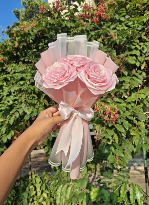 Букеты из атласных роз