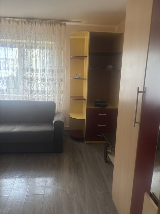 Inchiriez garsoniera Zamca, centrala termica, Lidl, Colegiu Mihai Eminescu, gradinita