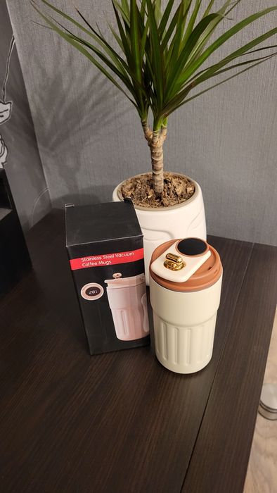 Термочаша с дисплей