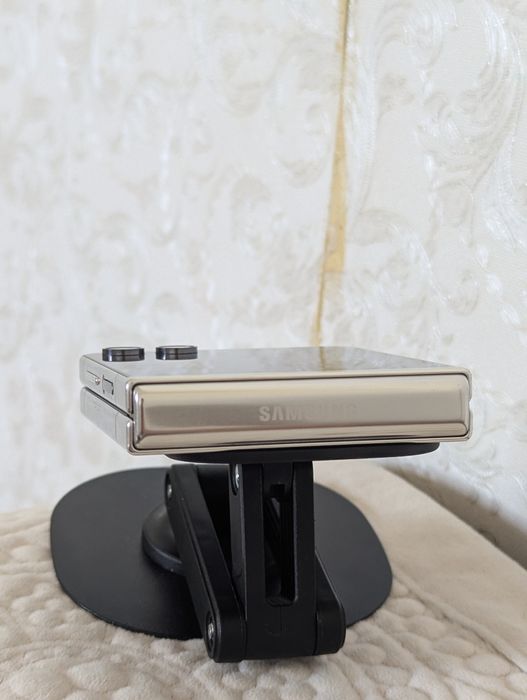 Samsung z flip 5 256/8