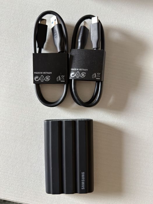 Преносим диск Samsung SSD T7 2TB