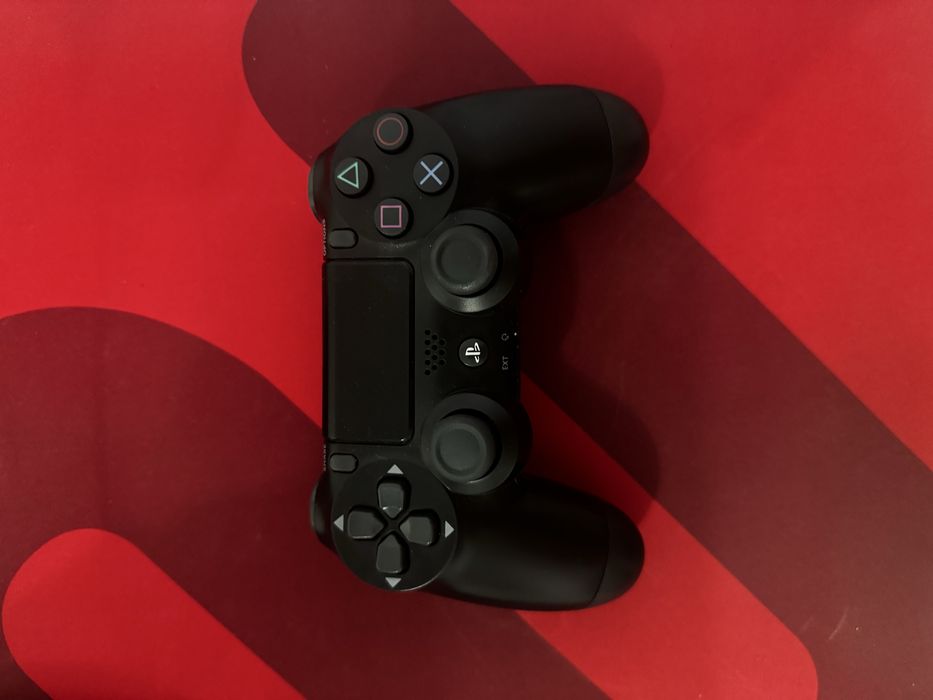 Продам джойстик Dualshok4