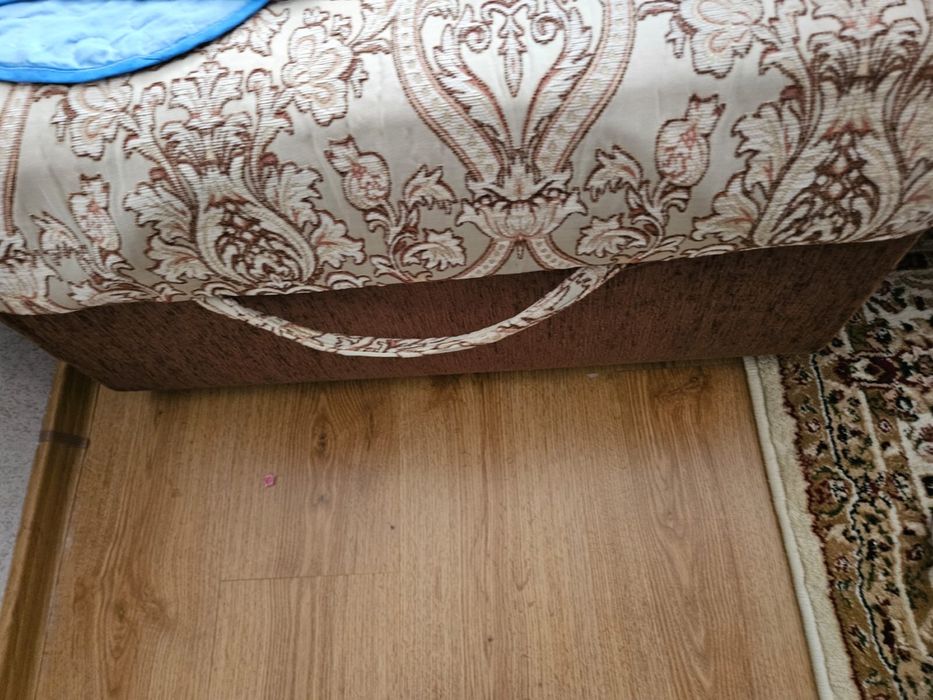 Срочно Продаю тахта детский в хорошом состоянии