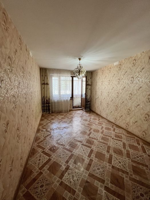 Продам 1 ком кв 33 м2 в районе универмага