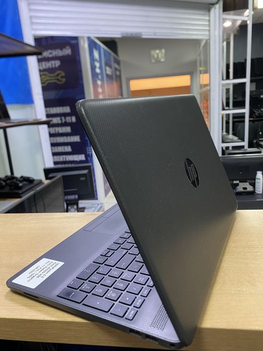 Ноутбук HP Ryzen 5-5gen/RAM8/SSD256/AMD Radeon Graphics