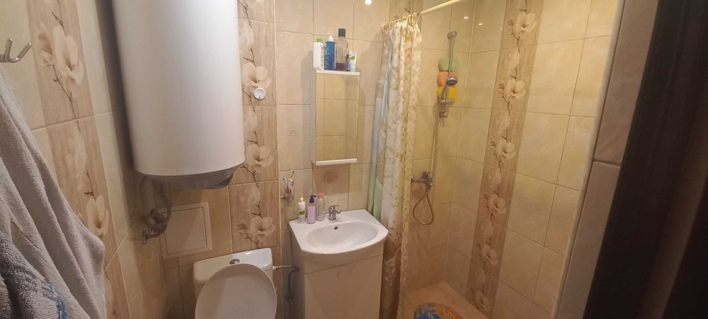 Дава се под наем Тристаен апартамент в Варна, Чайка - 70 кв.м за 700 € - Снимка #16