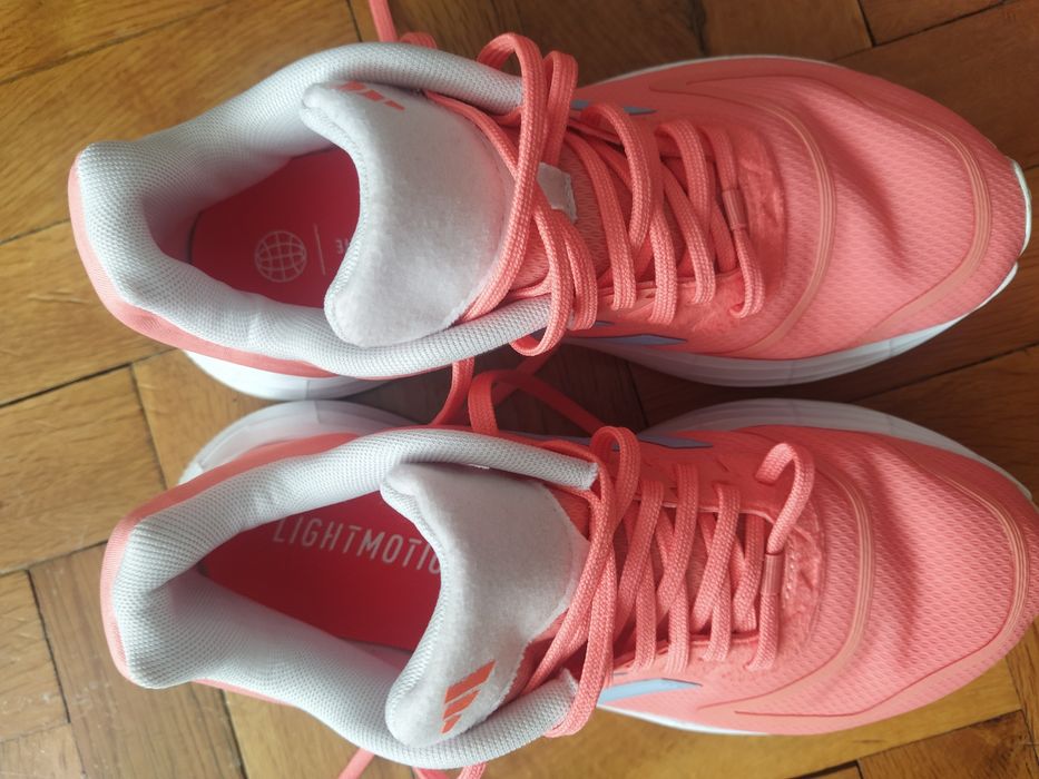 Маратонки adidas