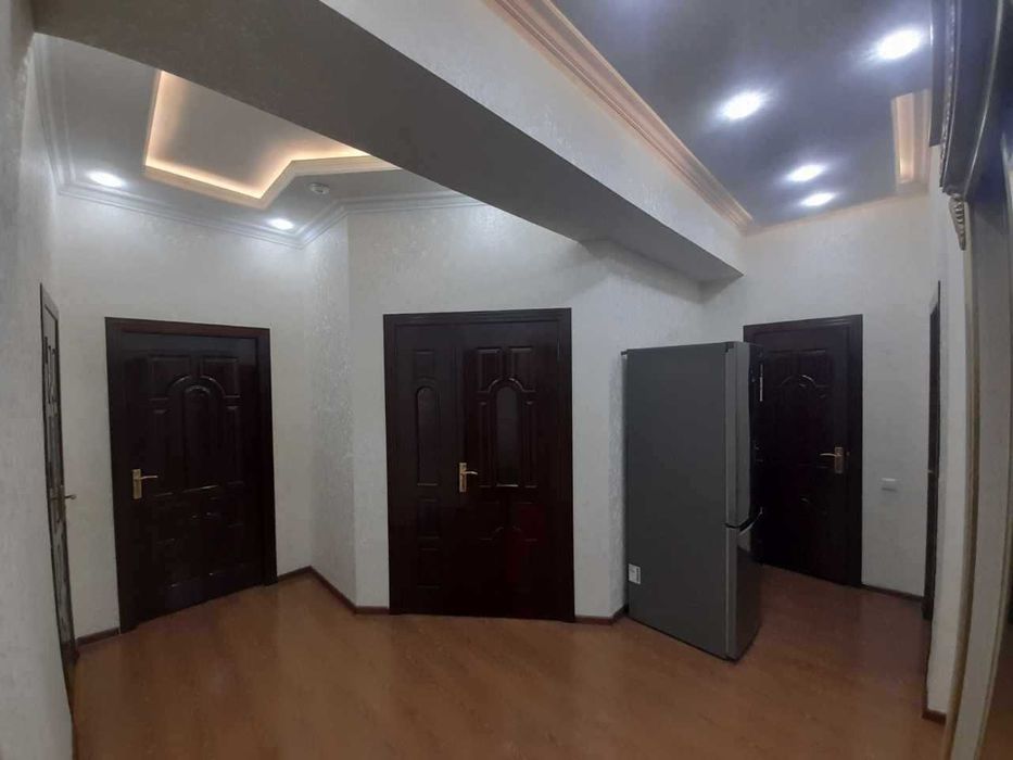 Срочно Продаётся 3- ком квартира в Яшнабатском: ор : Дустлик метро