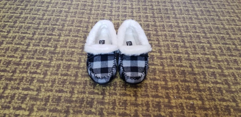 Пантофи женски зимни - нови, №37