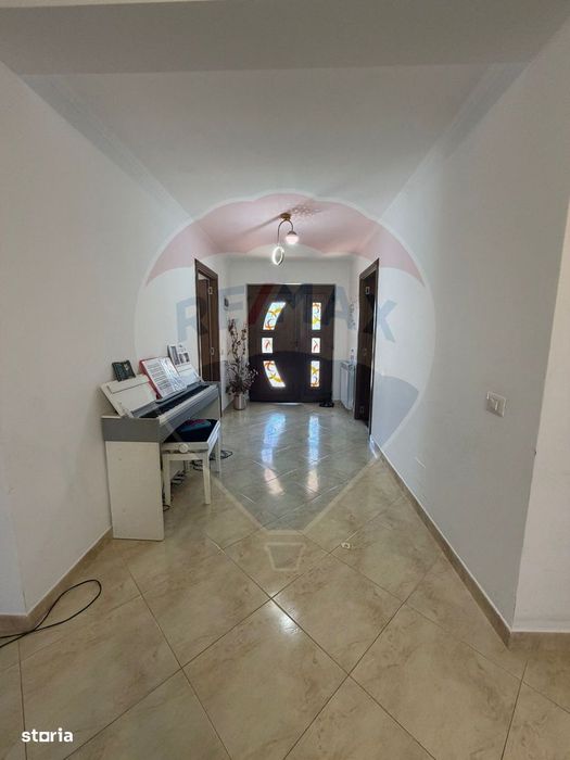 Vila cocheta cu 3 camere de vânzare