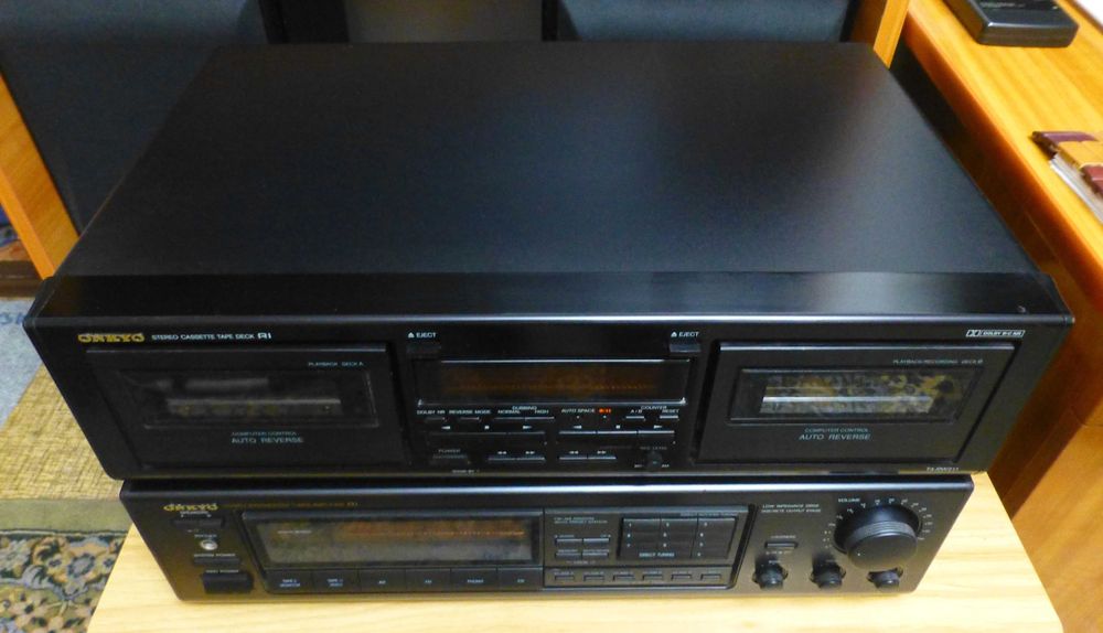Amplituner si Deck Onkyo