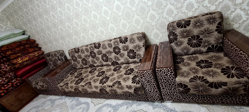 Диван кресло сотилади срочно