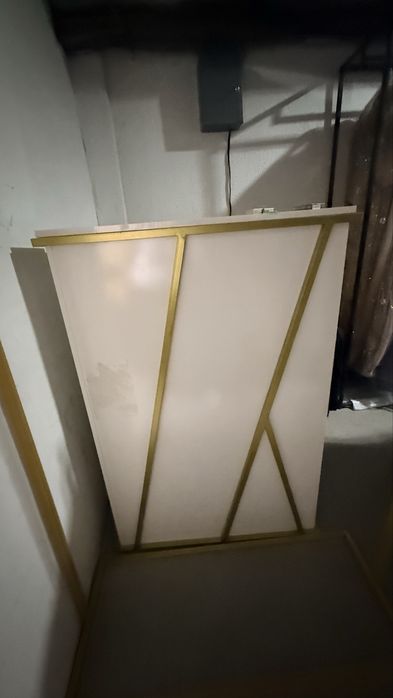 Продам ресепшн для бутика