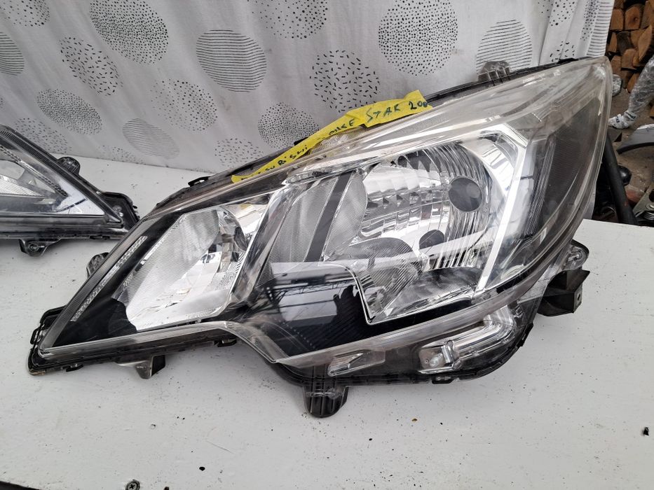 Фар Mitsubishi Spaсe star