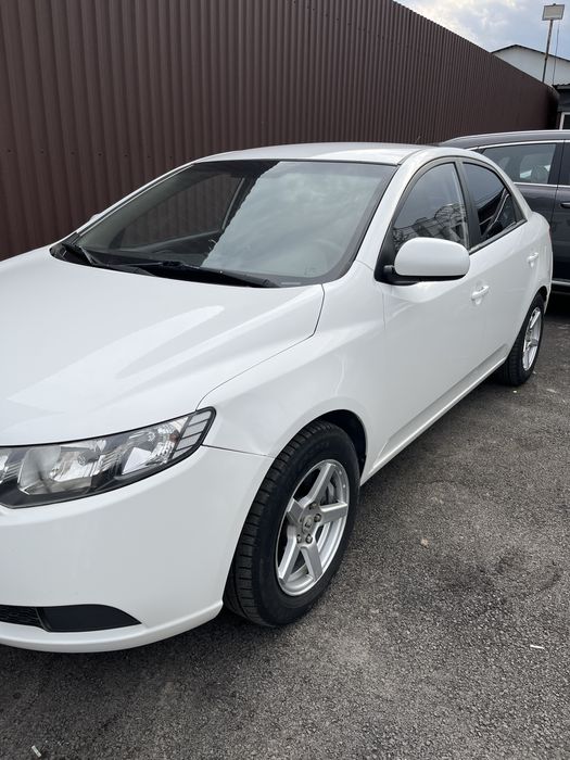 Kia cerato 2012