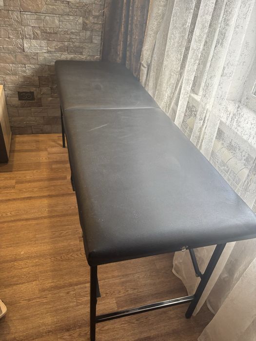 Продам кушетку.