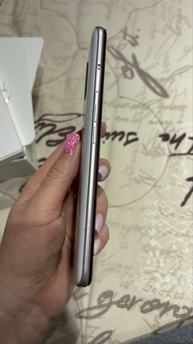 Продам телефон Oppo A5 2020