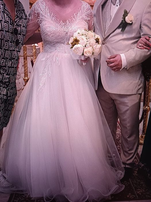 Rochie de mireasa,pe corset+crinolina,voal