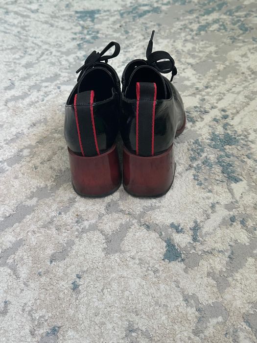 Продам осеннию обувь