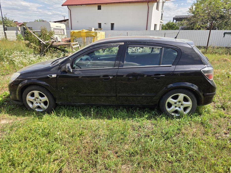 Vând Opel Astra H