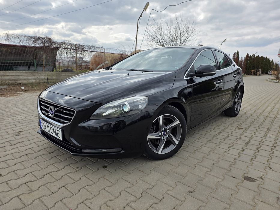 Volvo V40 - Full Options - Stare Foarte Bună