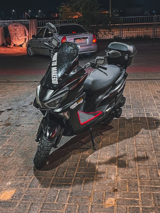 Продам скутер макси