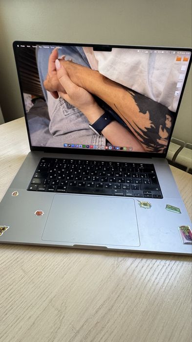 MackBook Pro  16