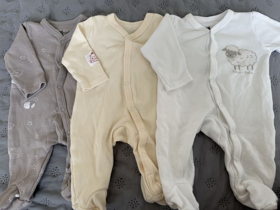 Бебешки бодита и ромпъри