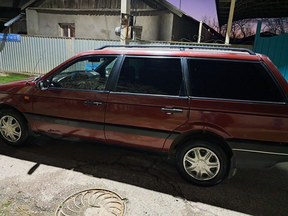 Пассат б 3 в отличном состоянии.