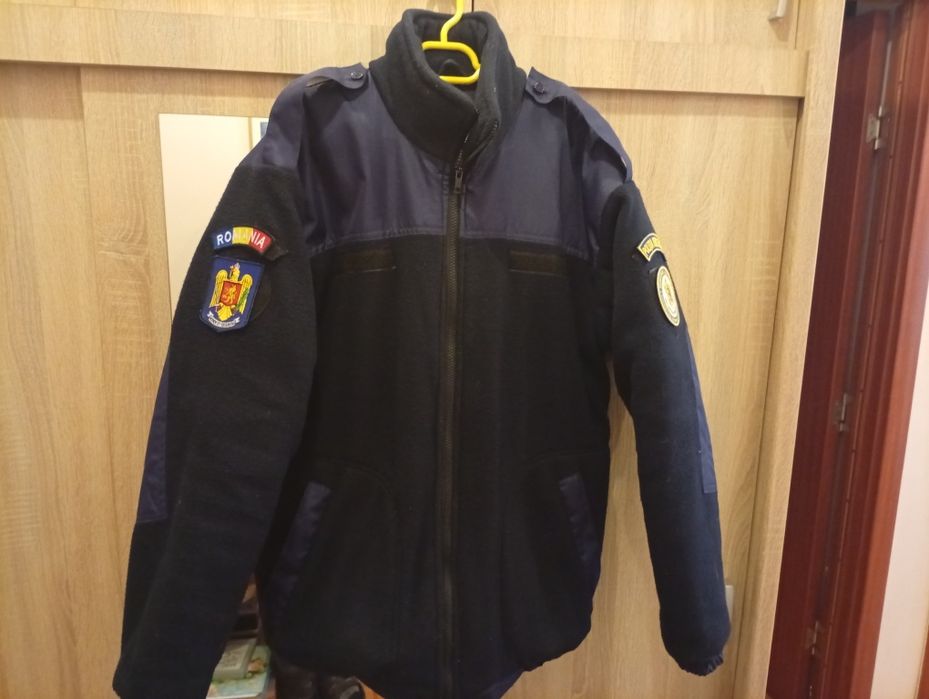 Vând geacă soft Shell groasă jandarmi