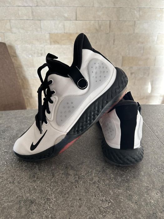 Кецове Nike - спортни