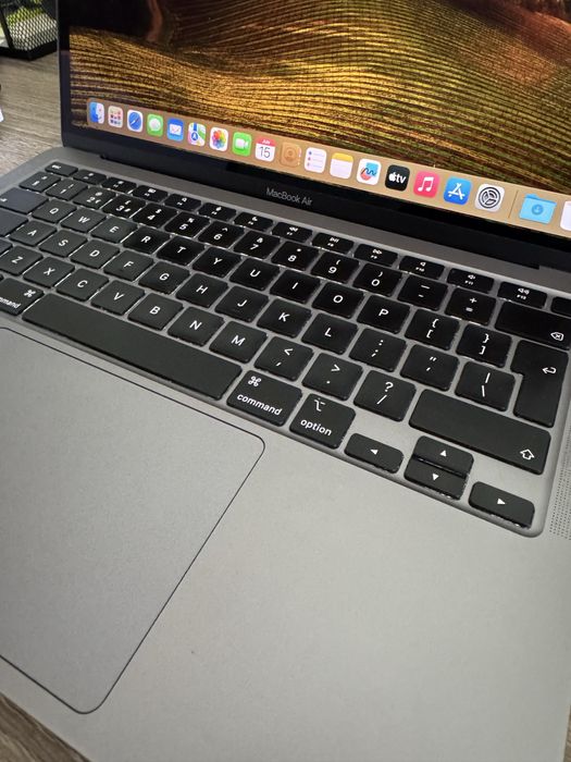 MacBook Air 13" (M1, 2020) – лаптоп в Перфектно състояние