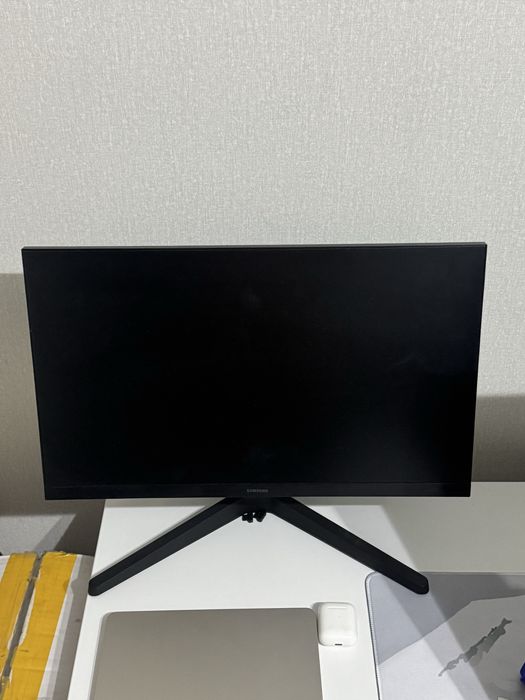 монитор Samsung  60гц