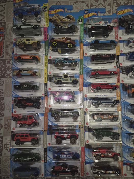 Lot mașinuțe hotwheels