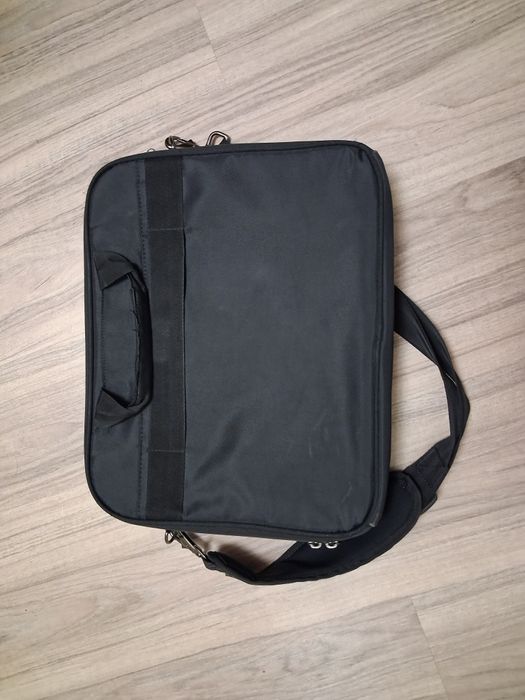 Сумки для ноутбуков разные